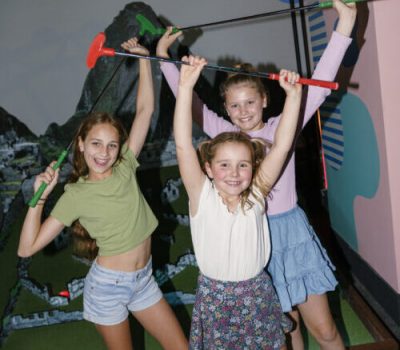 Hey Caddy Mini Golf kids mini golf activities